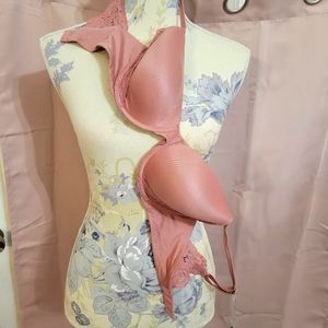 Reveal Lingerie Bra- NWT